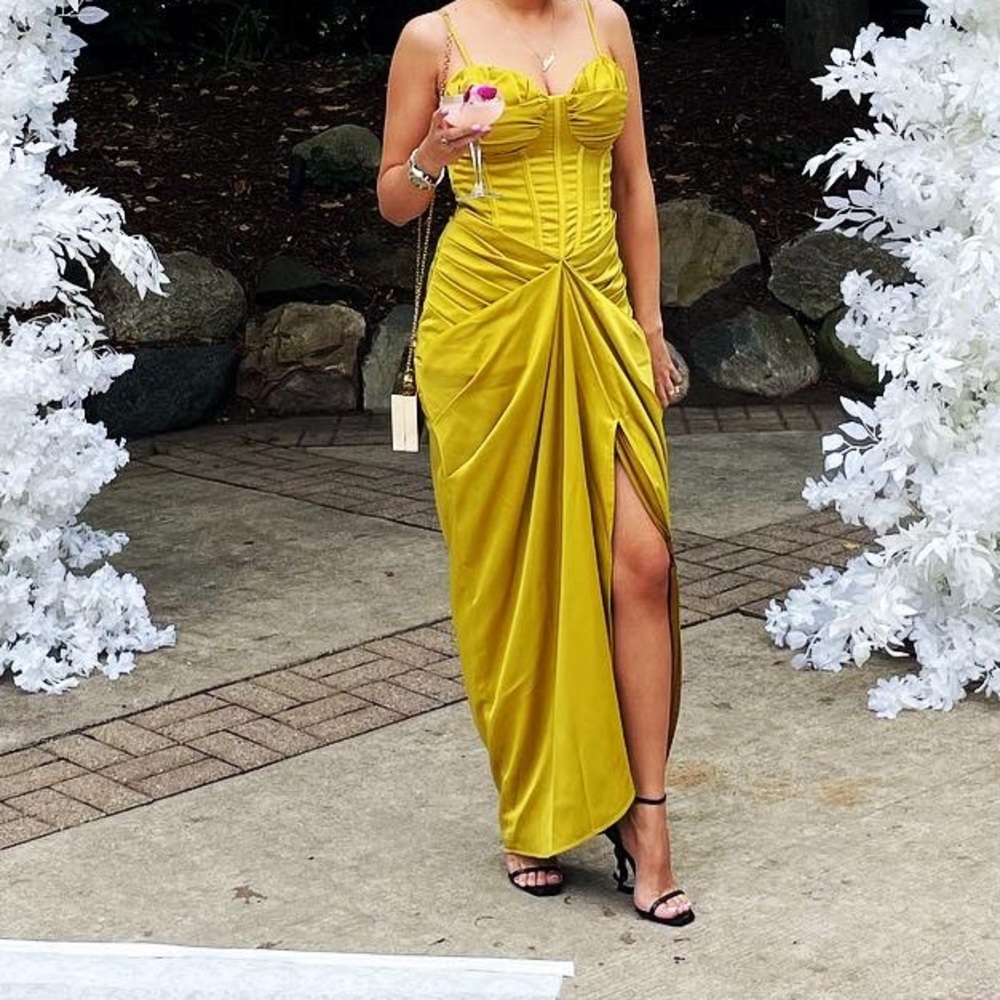 Mustard yellow slit corset Te dress